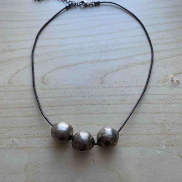 Beautiful Silpada N2053 Leather sterling Silver 925 Ball pendant necklace - Picture 3 of 4